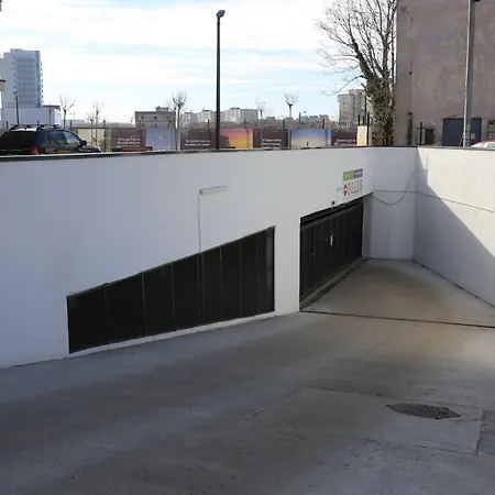 Brand New Near Iulius Mall And Center *